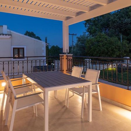 Onore Luxury Suites Kato Korakiana Exterior photo