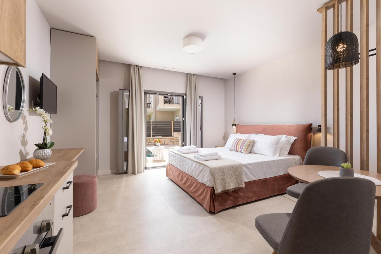 Onore Luxury Suites Kato Korakiana Exterior photo