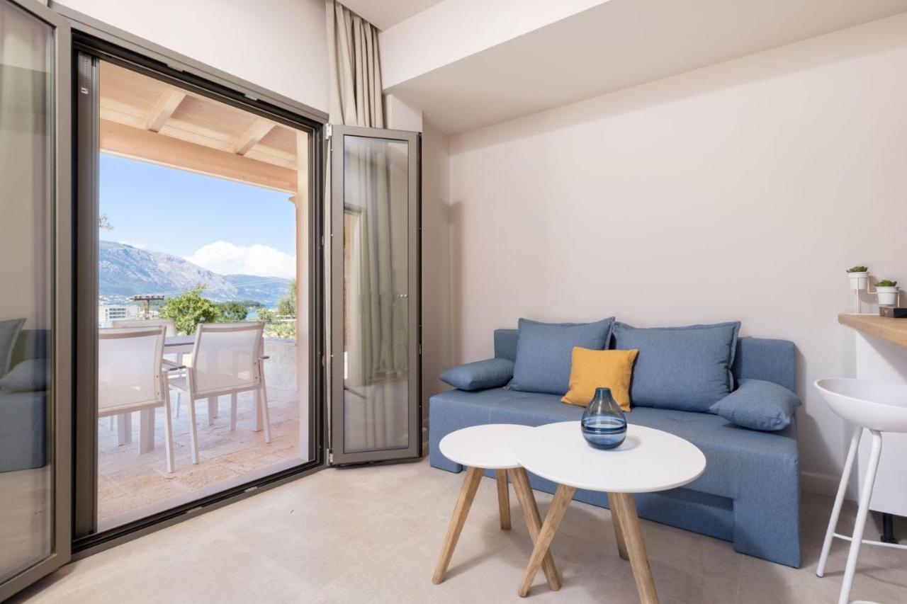 Onore Luxury Suites Kato Korakiana Exterior photo