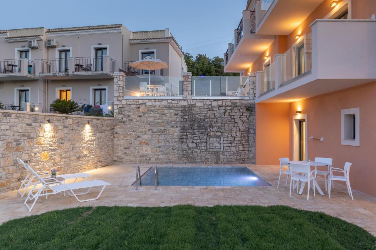Onore Luxury Suites Kato Korakiana Exterior photo